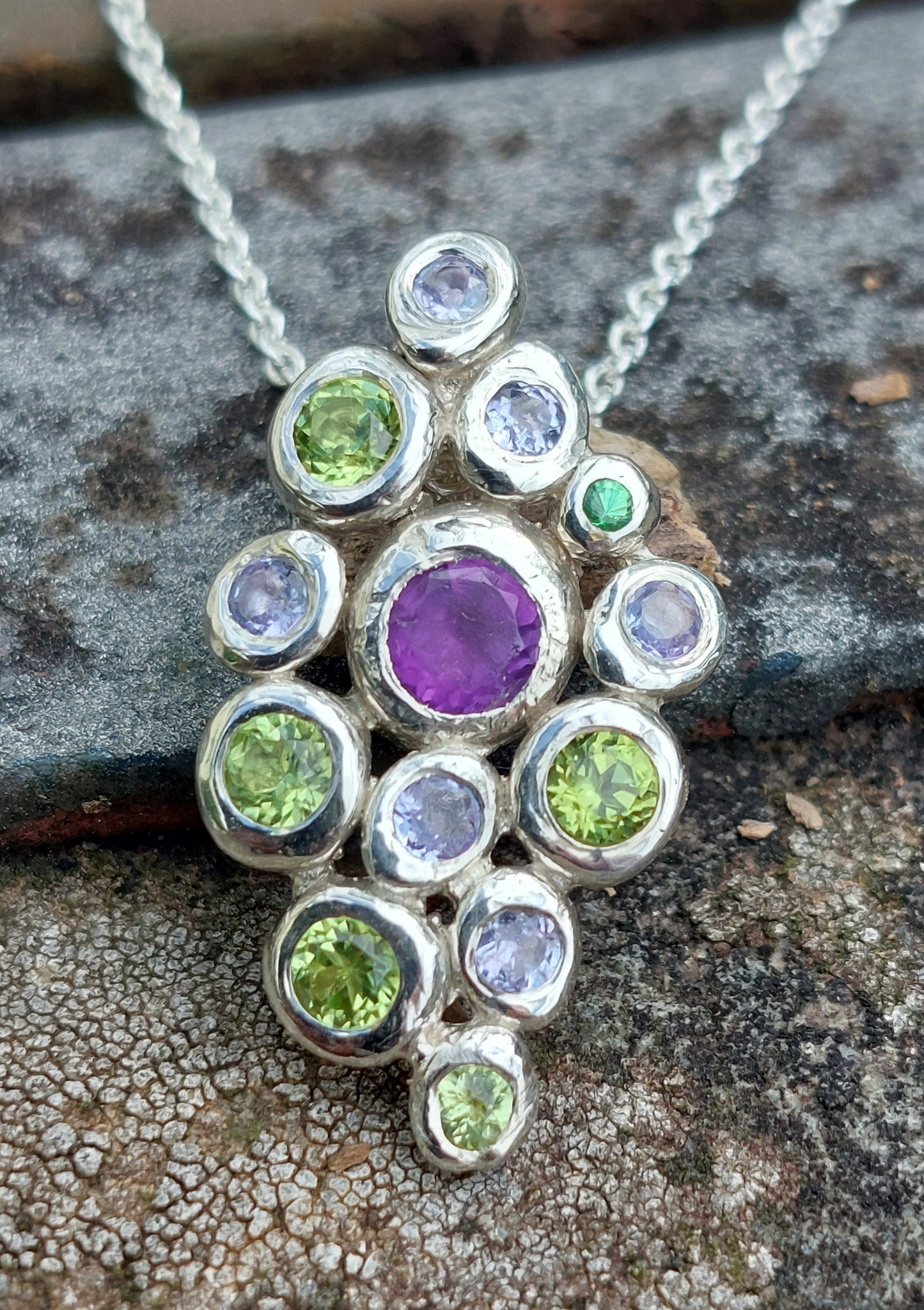 "Ciottoli" In argento con Ametista, Peridoto, Tanzanite e Tsavorite