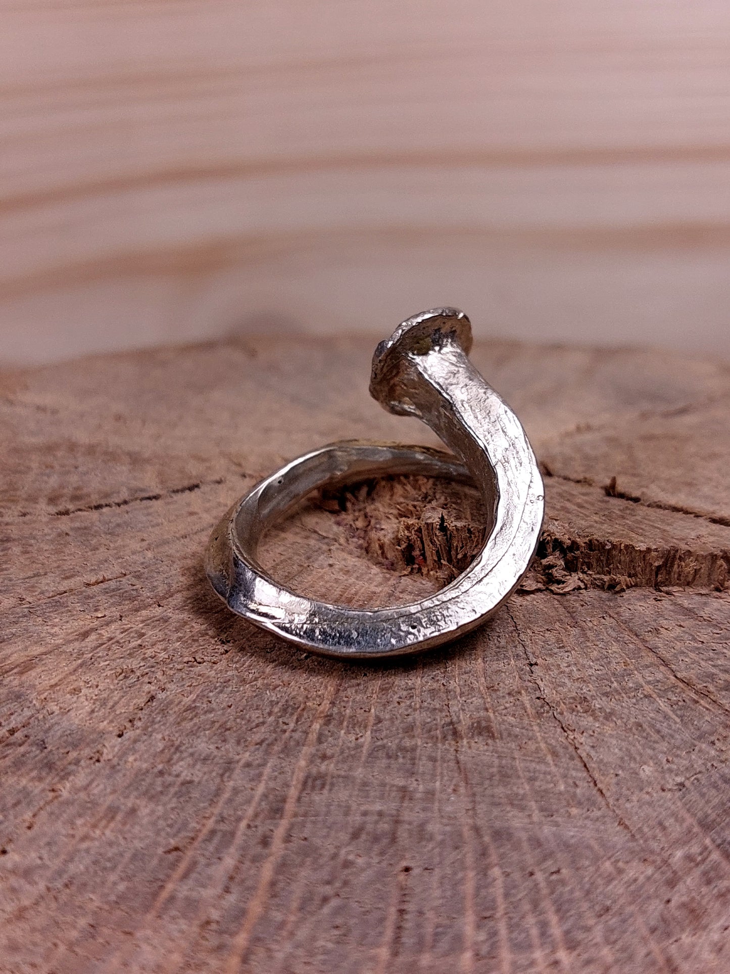 Anello "Chiodo Antico" Con Tormalina Verde Taglio Princess