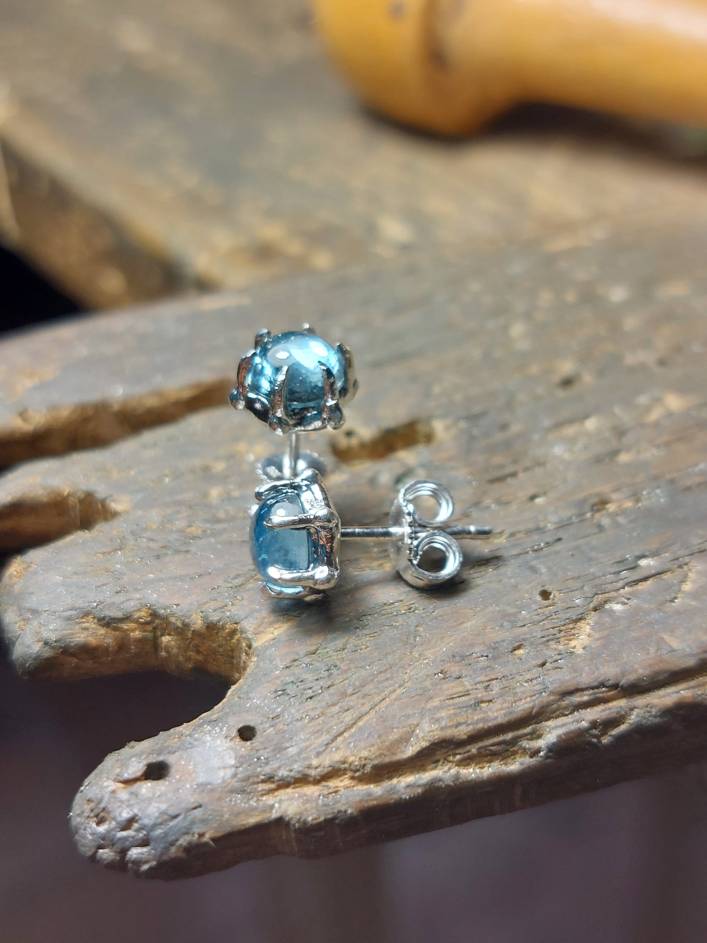Orecchini "Granelli" in argento con Acquamarine Cabochon