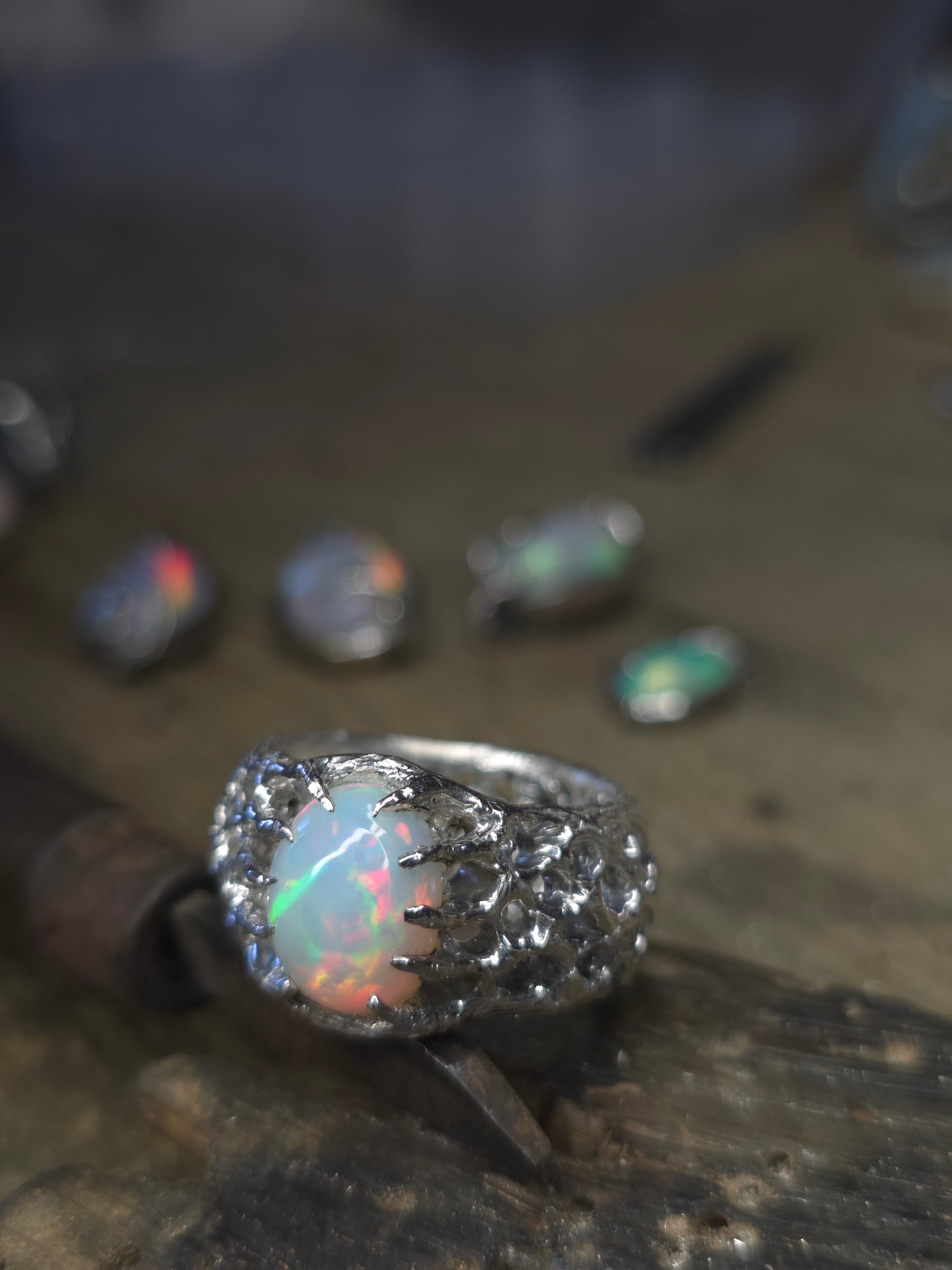Anello "BioBand" con Opale Etiope Cabochon