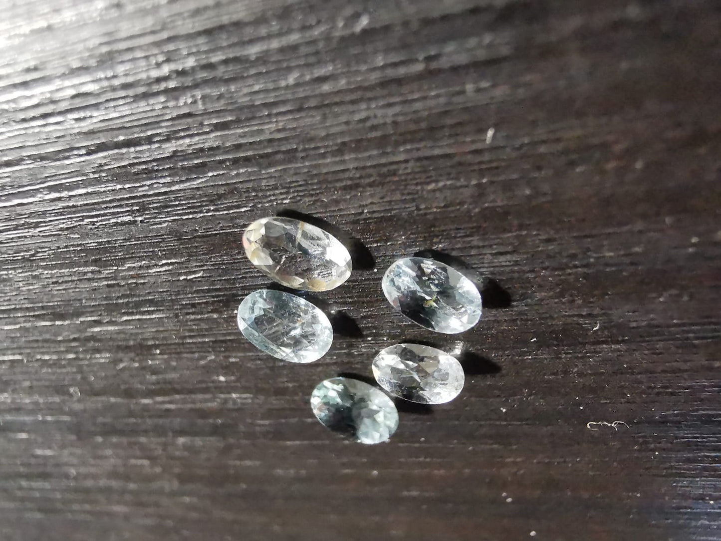 Lotto di cinque Acquamarine taglio ovale 1,09 ct totali