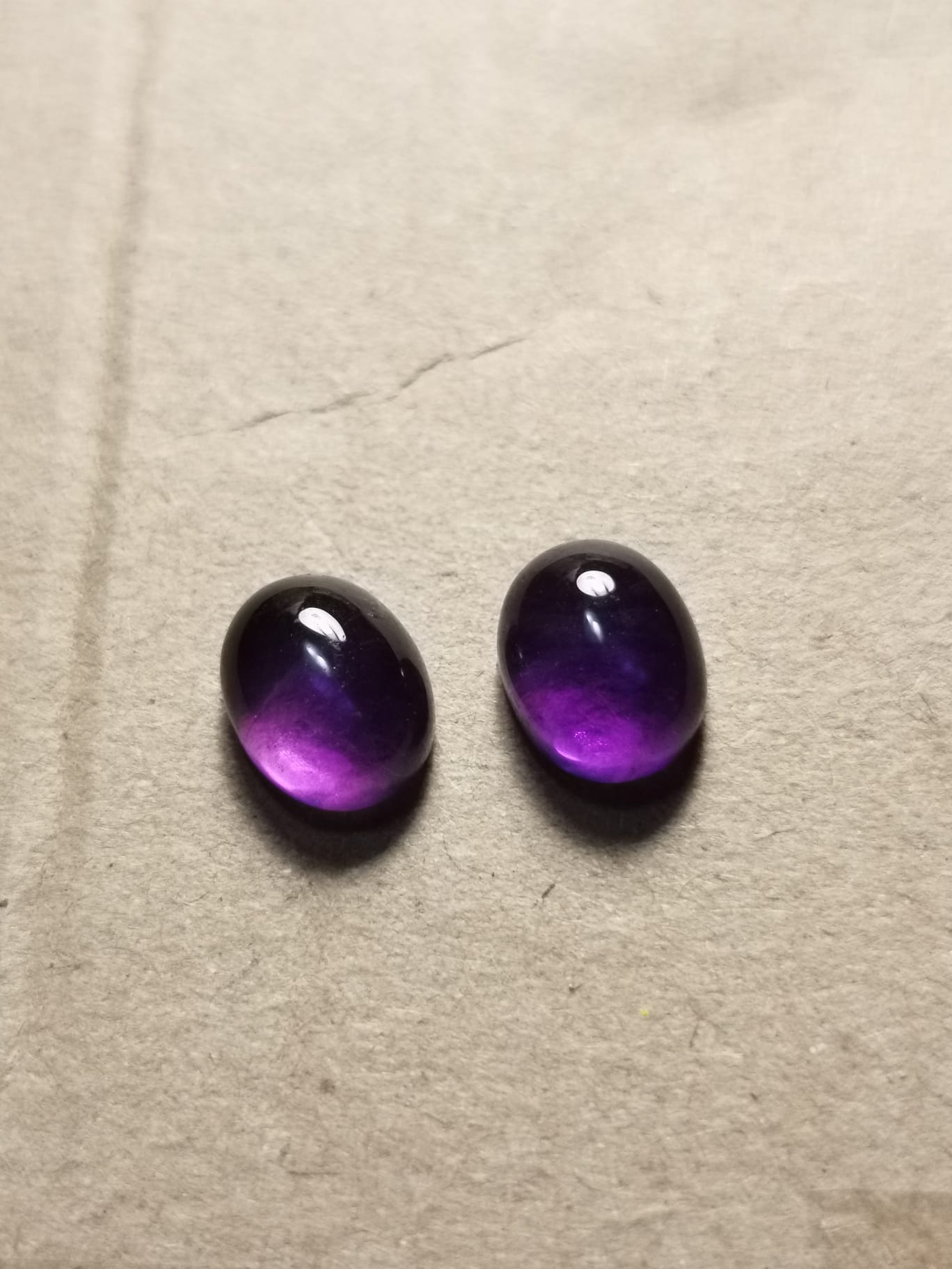 Coppia di Ametiste taglio ovale cabochon 6,50 ct totali