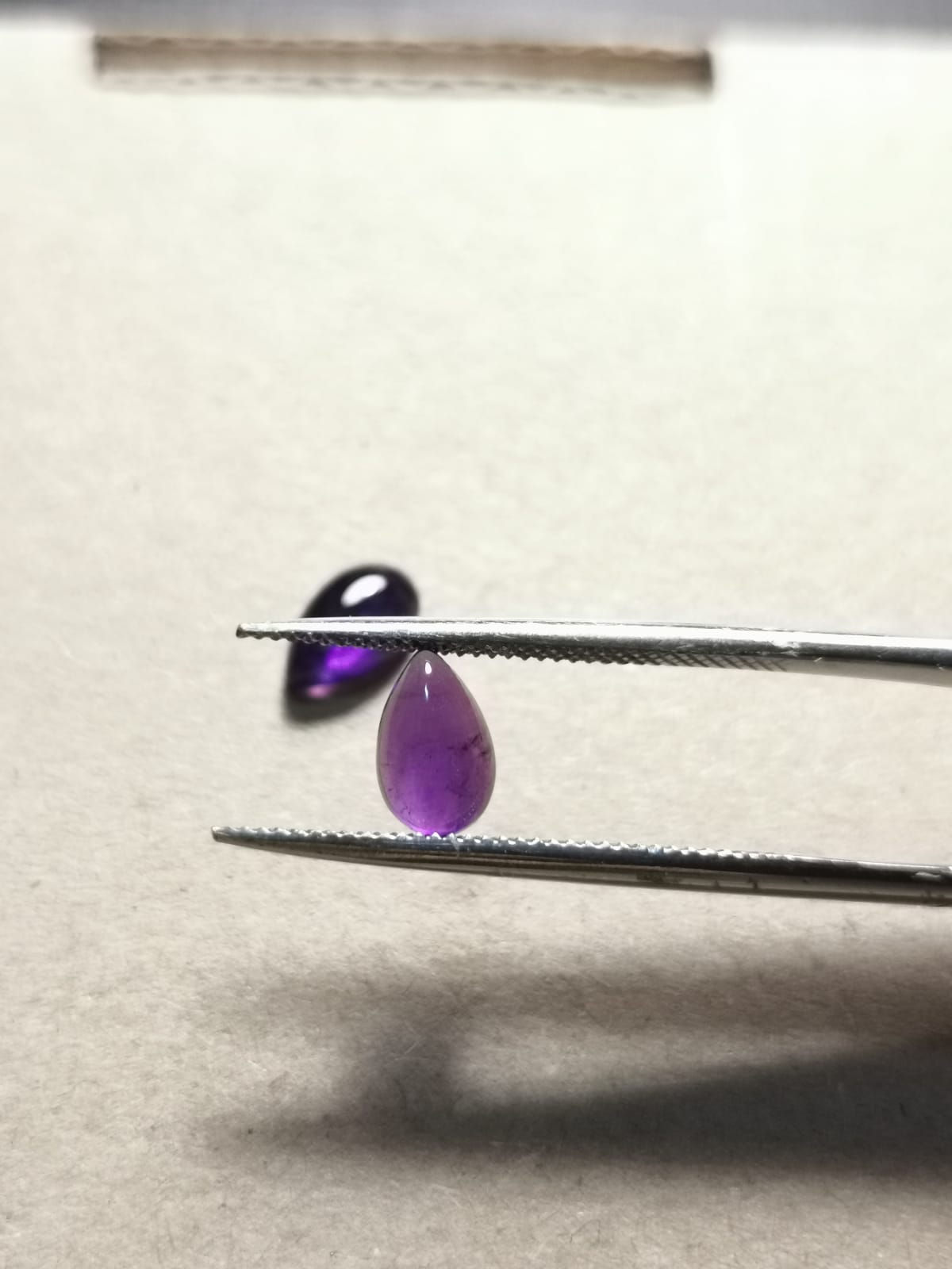 Coppia di Ametiste taglio goccia cabochon 1,77 ct