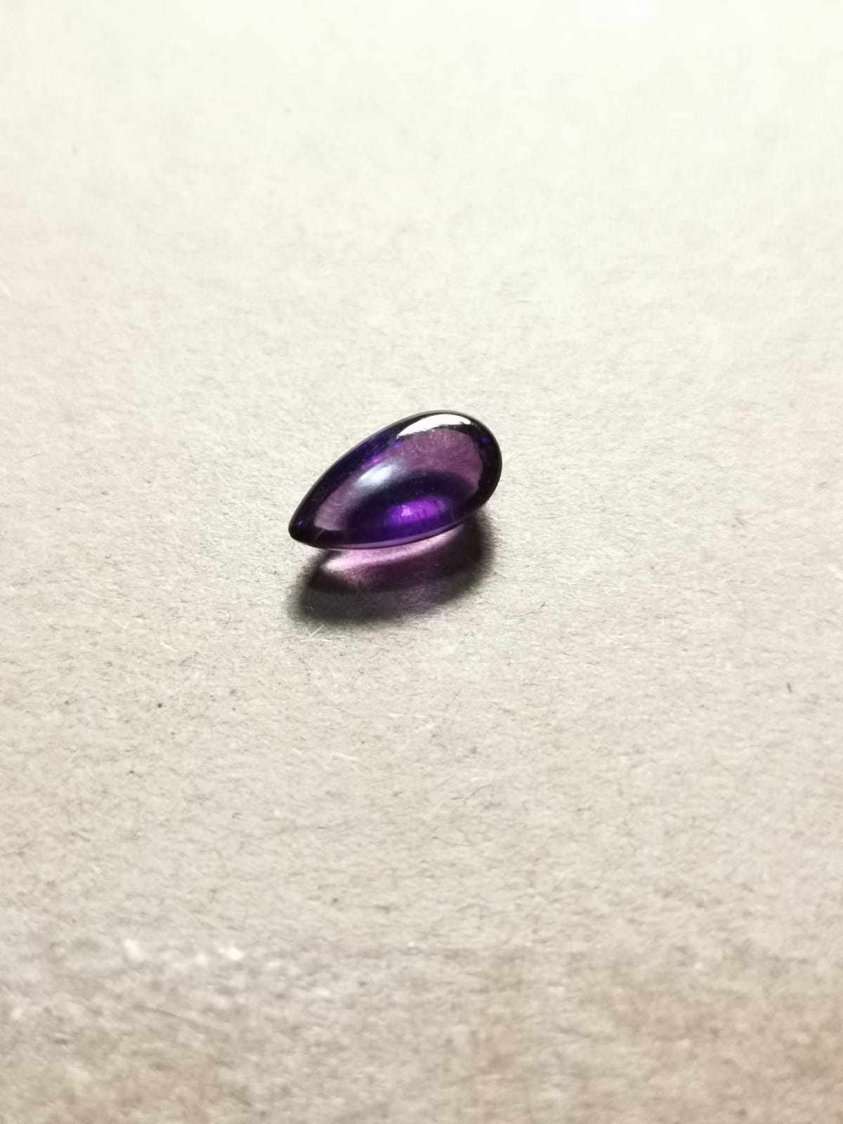 Ametista taglio goccia cabochon 1,72 ct