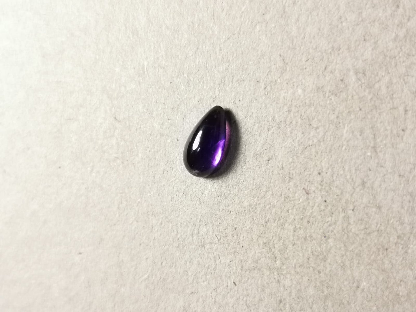 Ametista taglio goccia cabochon 1,03 ct
