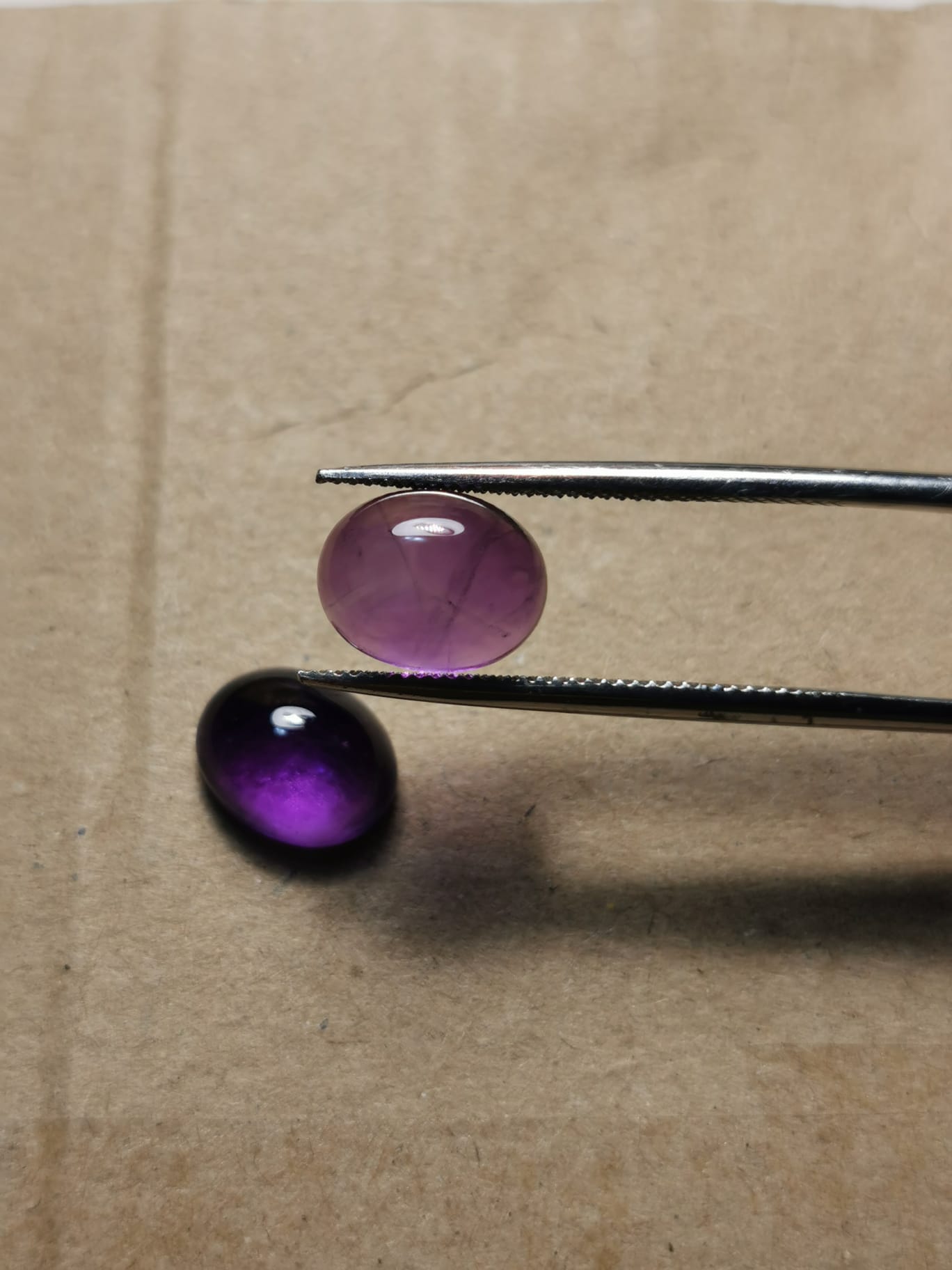 Coppia di Ametiste taglio ovale cabochon 6,65 ct totali