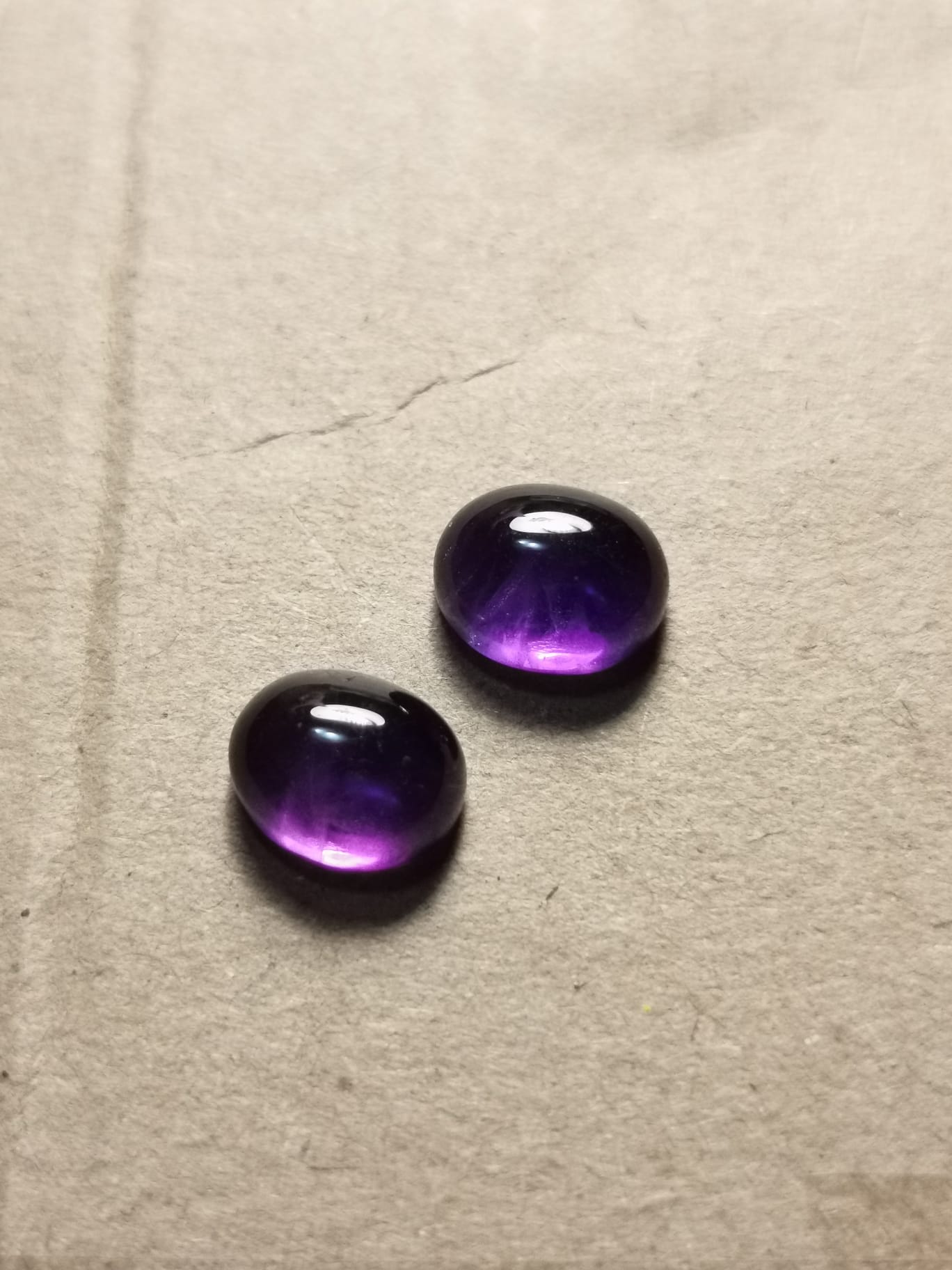 Coppia di Ametiste taglio ovale cabochon 6,50 ct totali