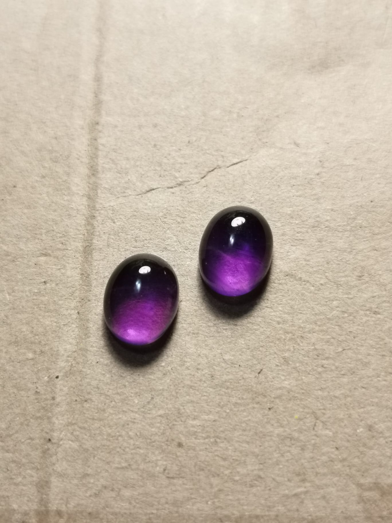 Coppia di Ametiste taglio ovale cabochon 6,50 ct totali