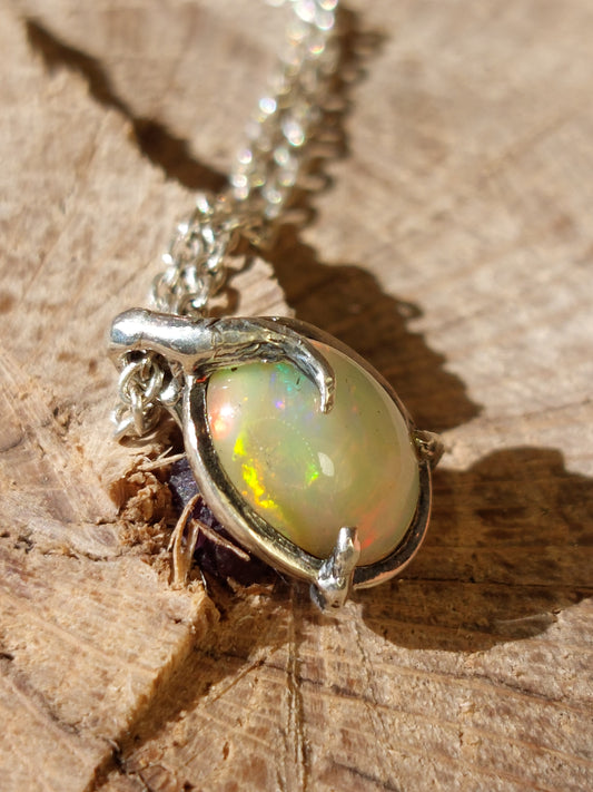Ciondolo "rampicante" con opale etiope