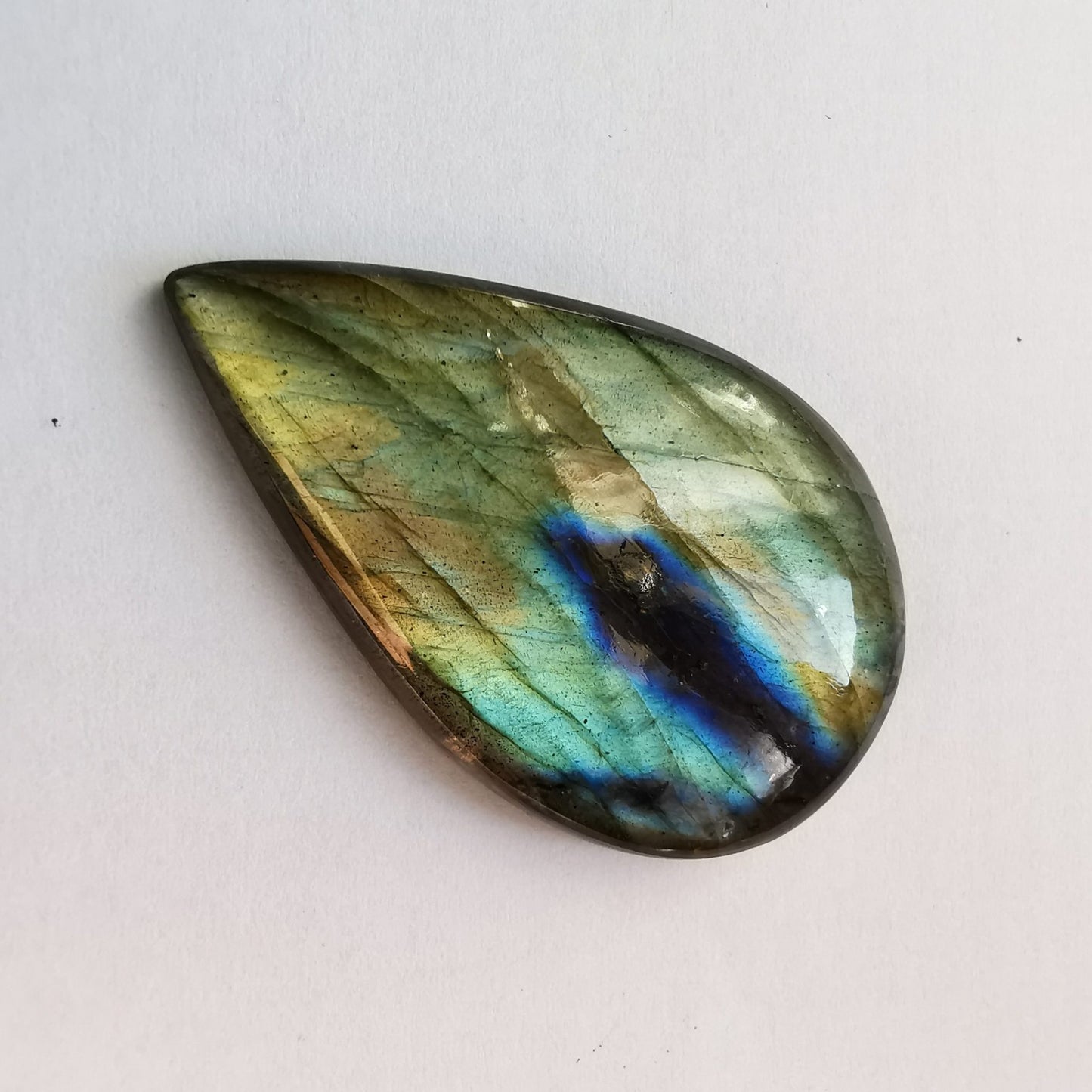 Labradorite taglio goccia cabochon 47,65 ct