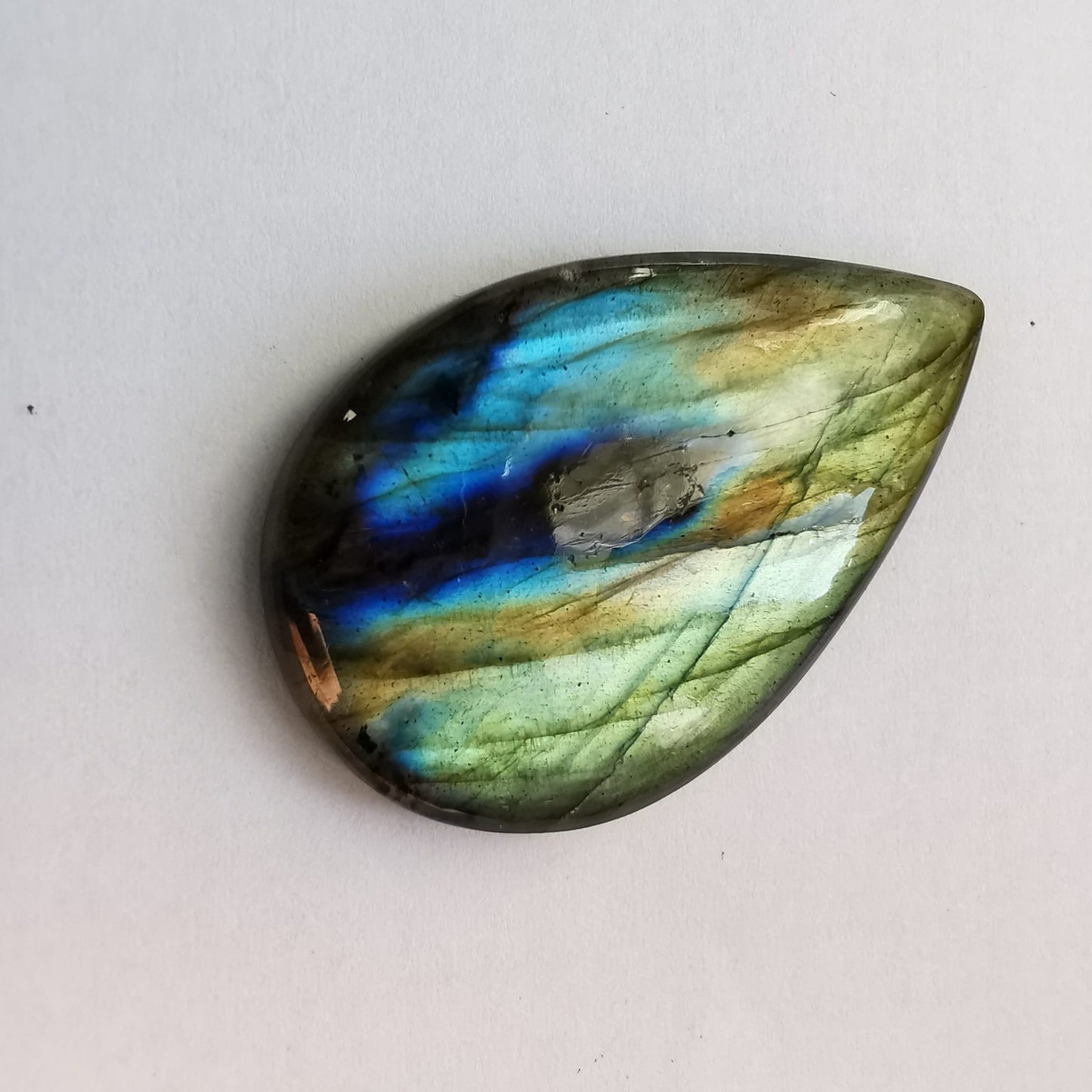 Labradorite taglio goccia cabochon 47,65 ct
