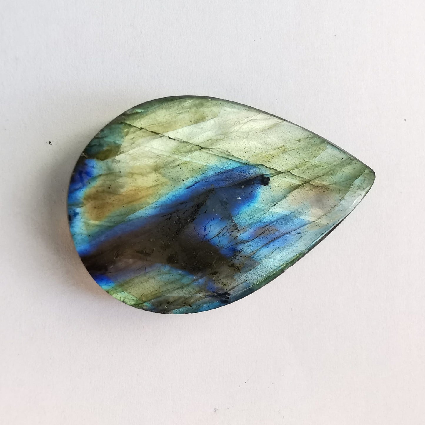 Labradorite taglio goccia cabochon 47,65 ct