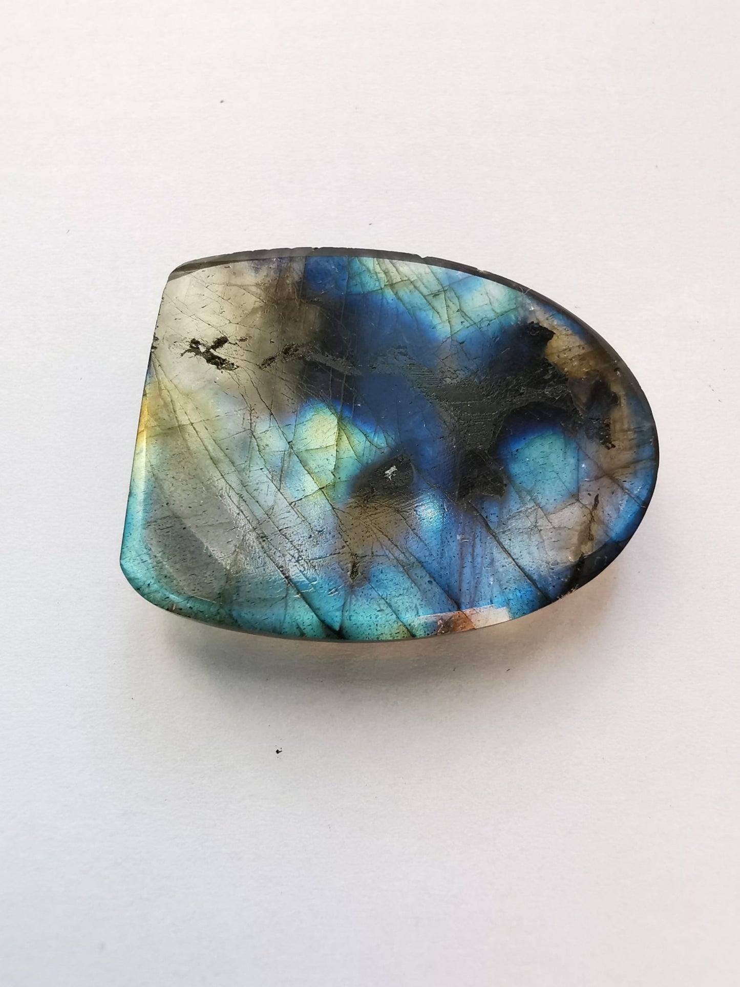 Labradorite taglio fancy cabochon 50,05 ct
