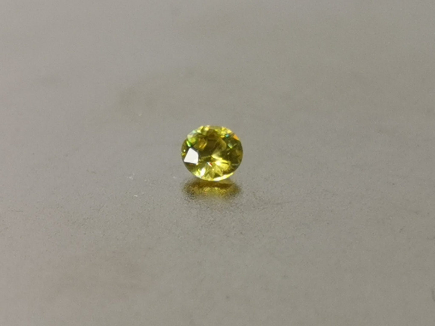 Sfene taglio rotondo brillante