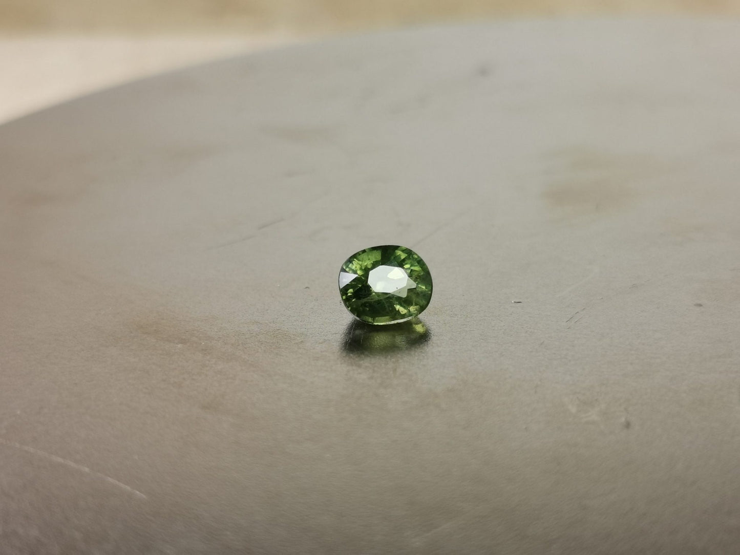 Zaffiro verde taglio ovale 1,15 ct