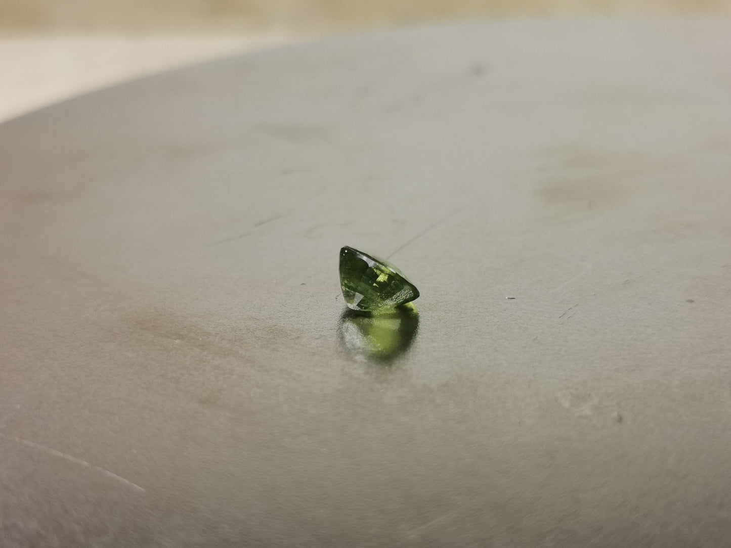 Zaffiro verde taglio ovale 1,15 ct