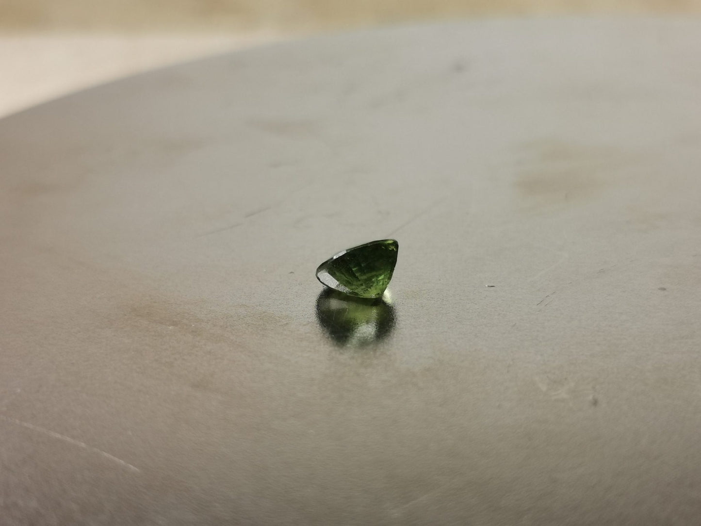 Zaffiro verde taglio ovale 1,15 ct
