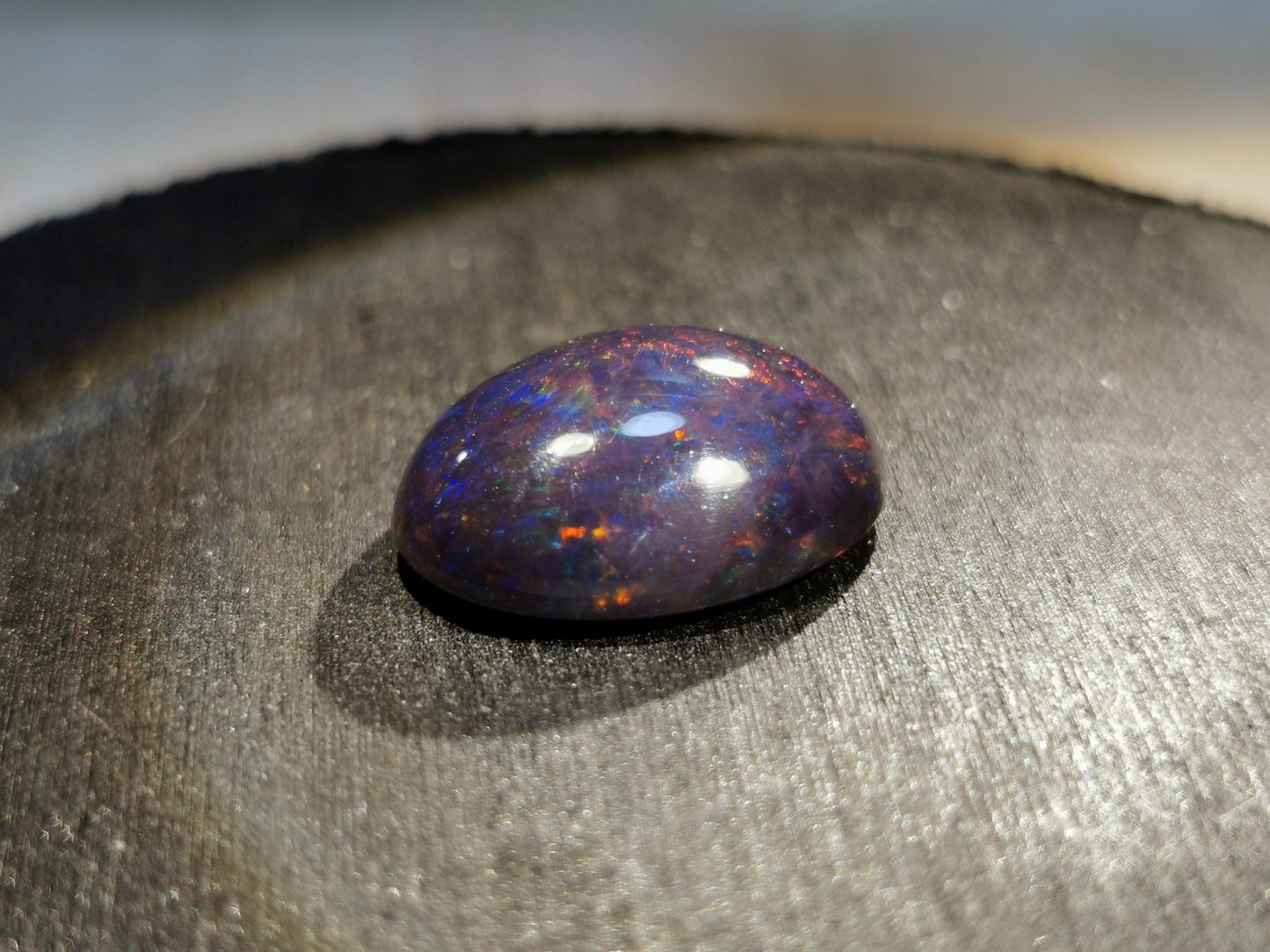 Opale Andamooka taglio ovale cabochon 8,66 ct