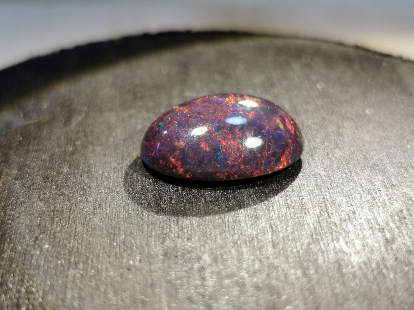 Opale Andamooka taglio ovale cabochon 8,66 ct