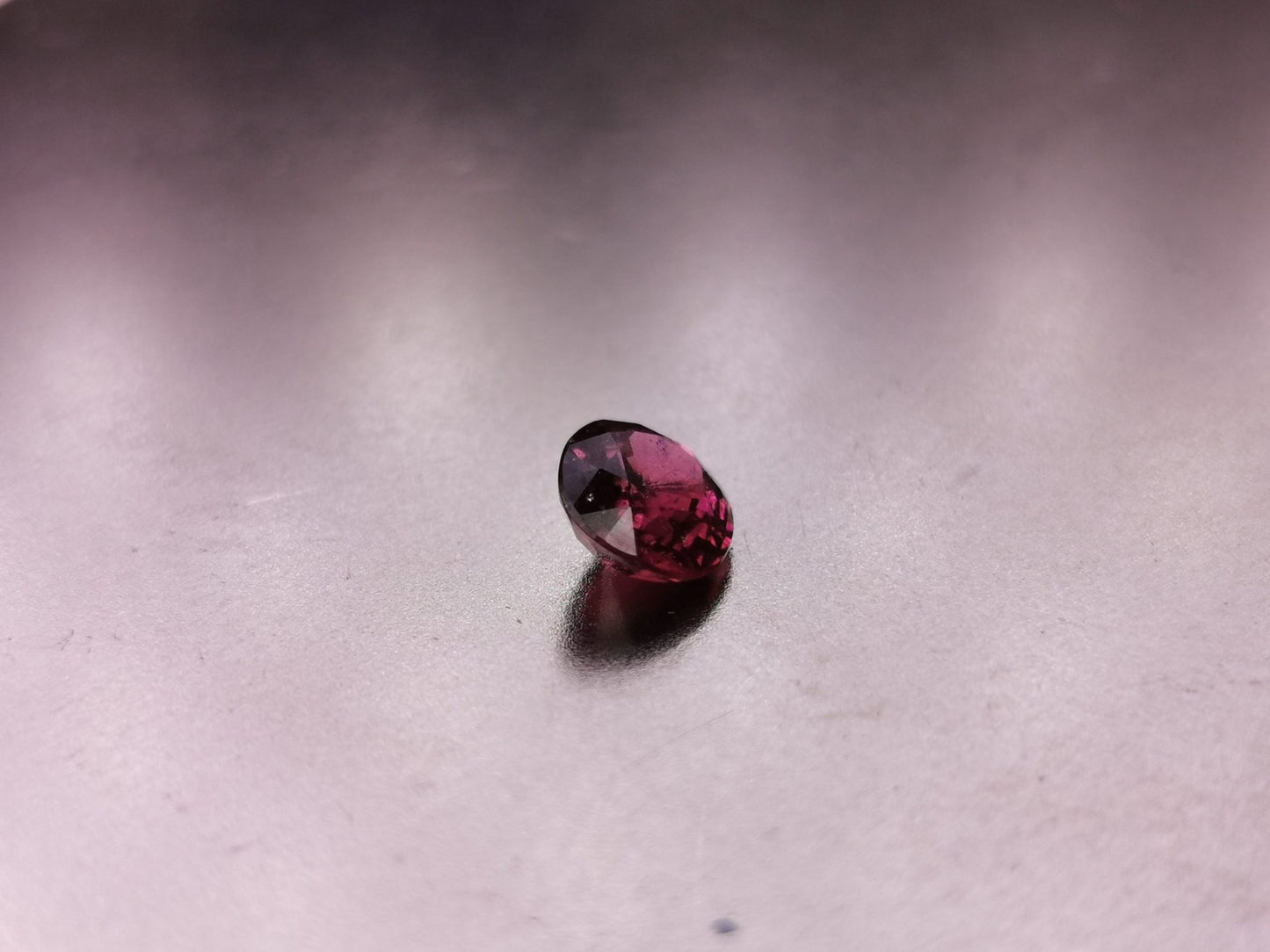 Granato Rodolite taglio ovale 1,85 ct