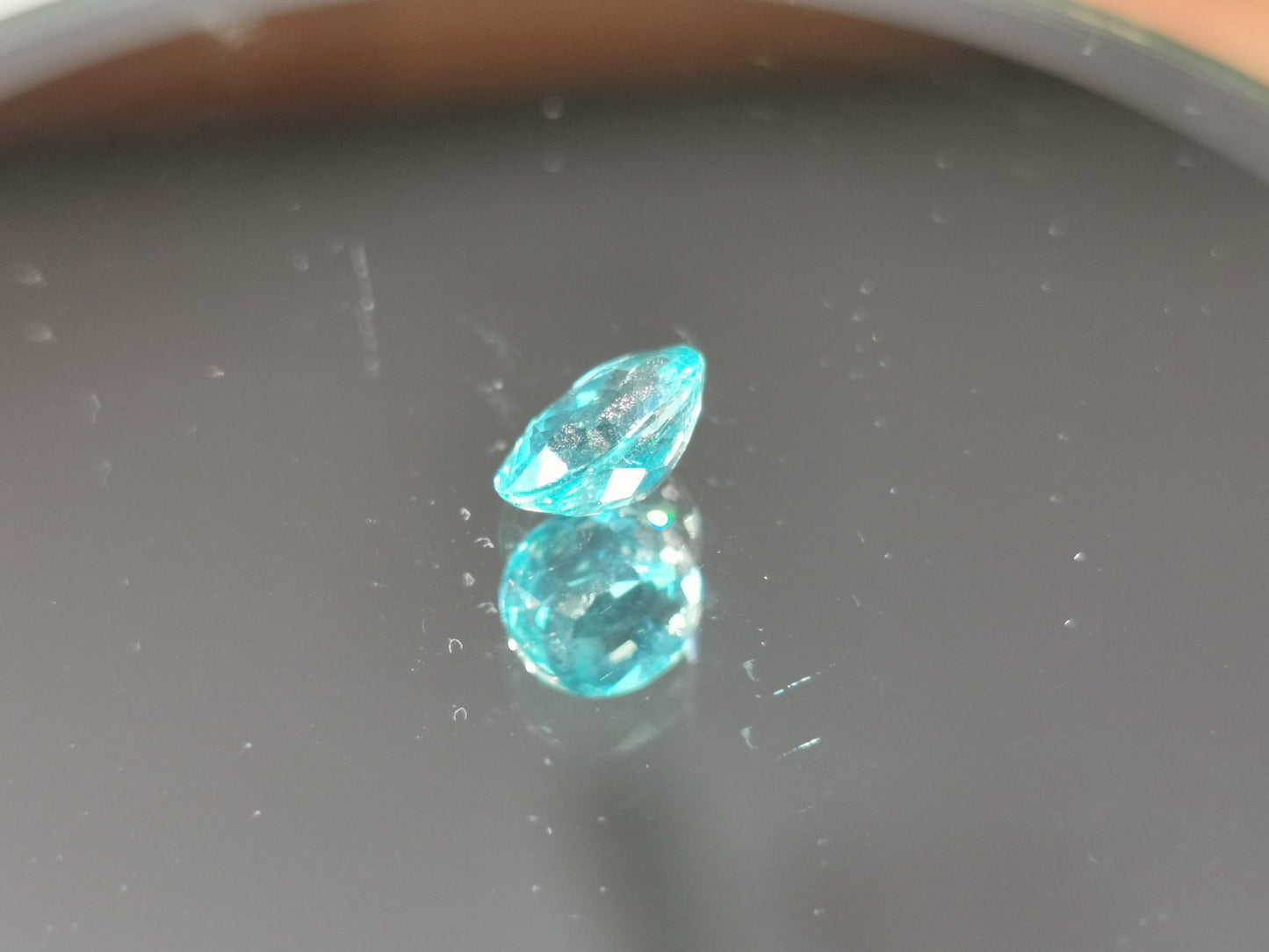 Apatite taglio ovale 1,45 ct