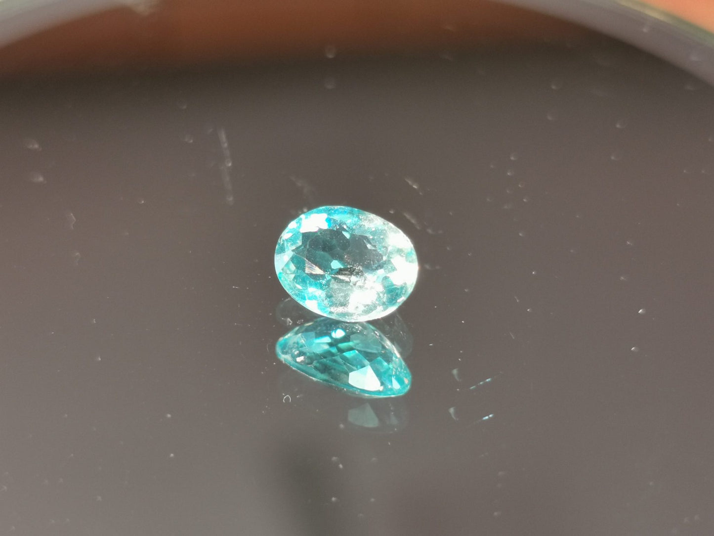 Apatite taglio ovale 1,45 ct