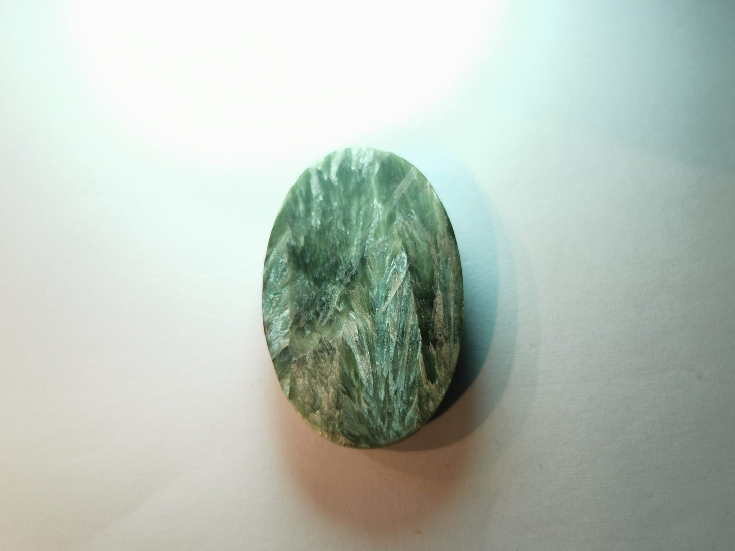 Serafinite taglio ovale cabochon 42,74 ct