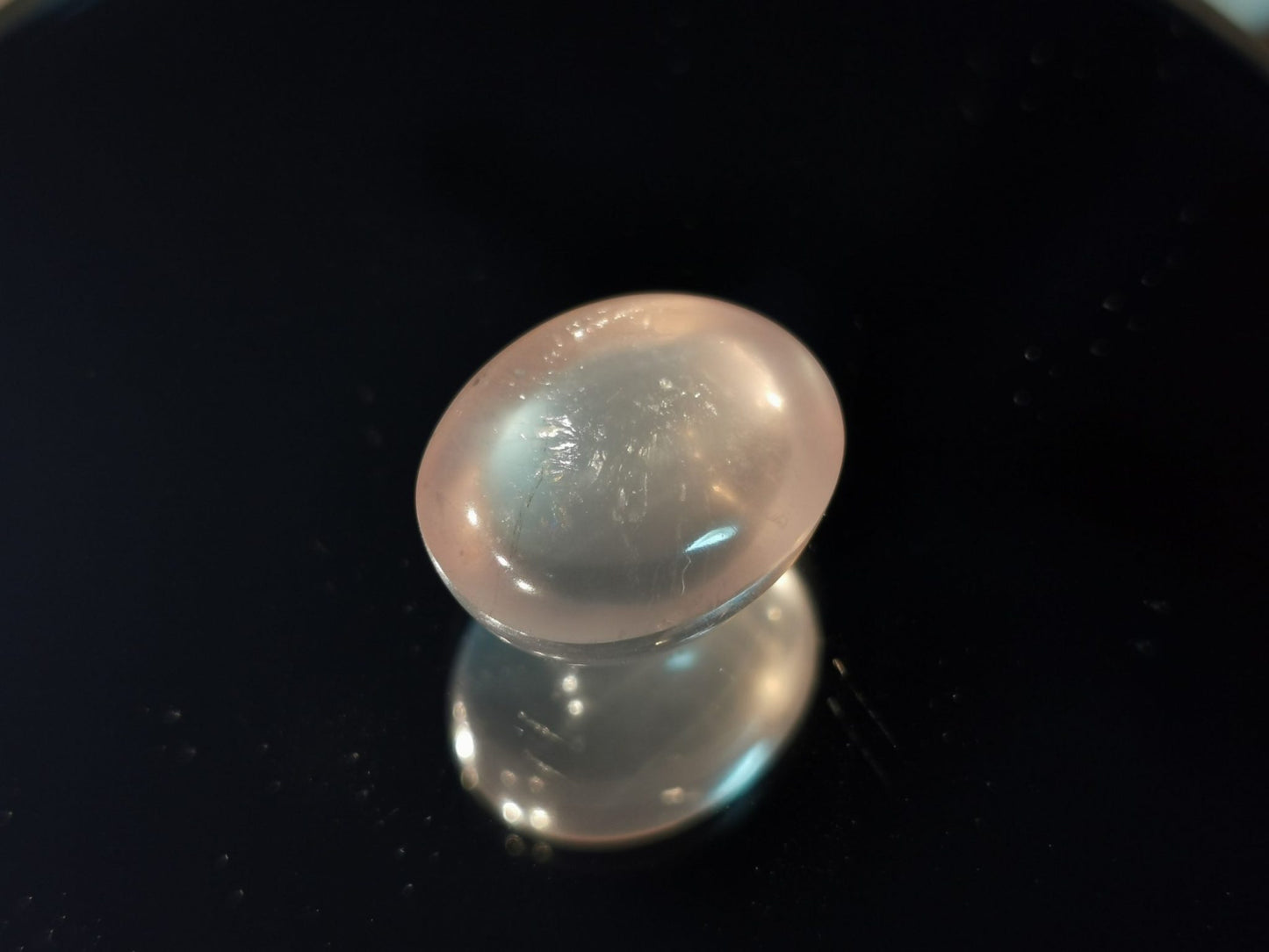 Quarzo rosa taglio ovale cabochon 14,3 ct