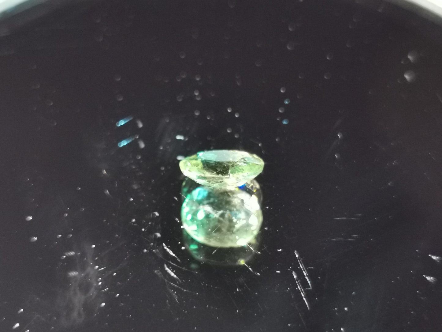 Apatite taglio ovale 1,12 ct