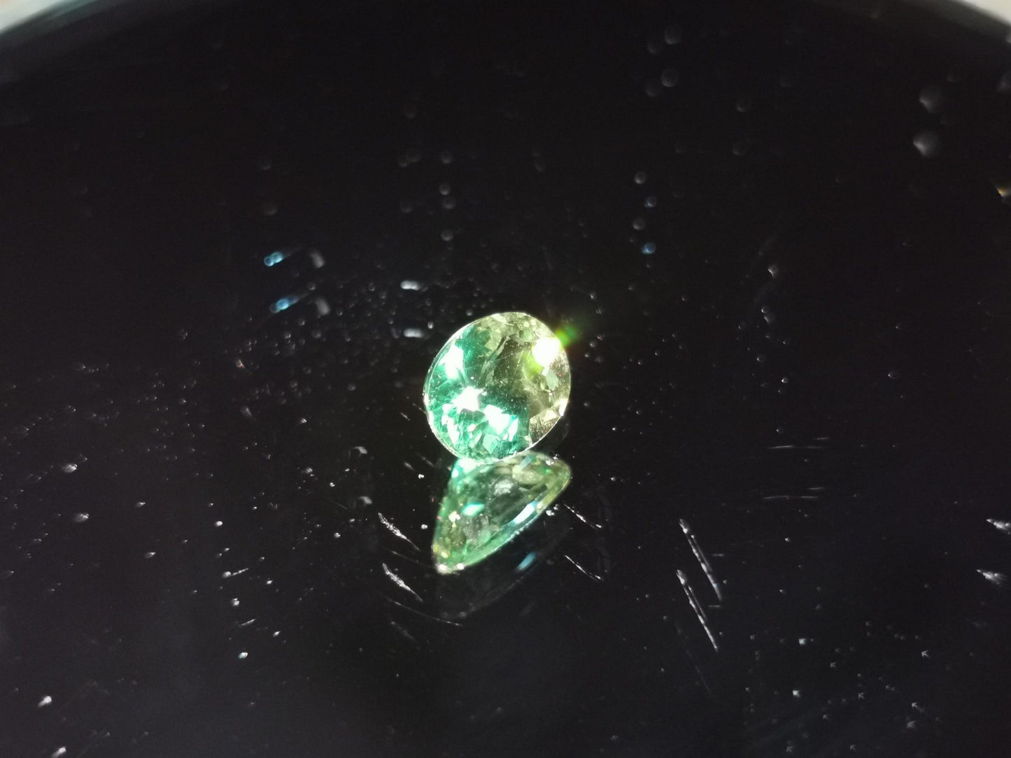 Apatite taglio ovale 1,00 ct