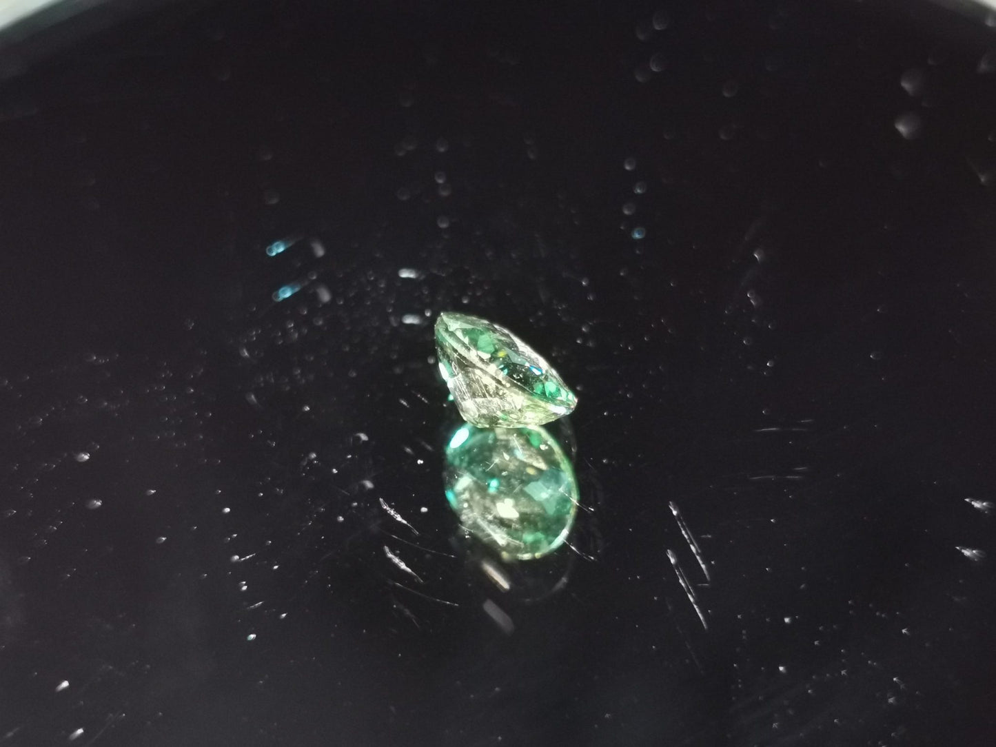 Apatite taglio ovale 1,00 ct