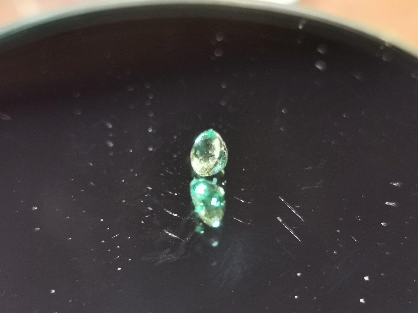 Apatite taglio ovale 0,63 ct