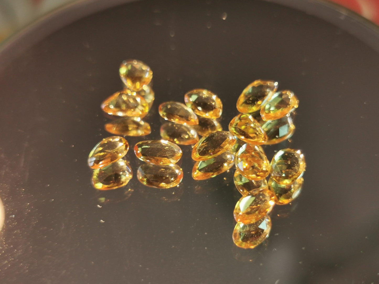 Lotto di 13 Zaffiri arancio taglio rosetta forma fancy 4,90 ct totali