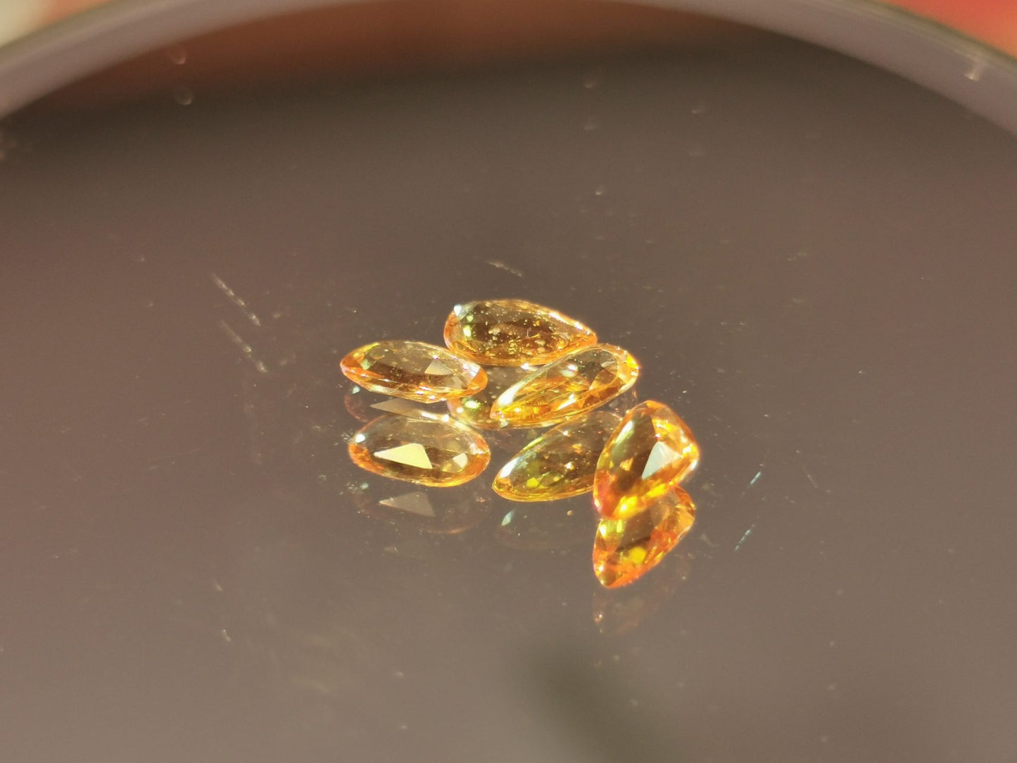 Lotto di 4 Zaffiri arancio taglio rosetta forma fancy 1,31 ct totali