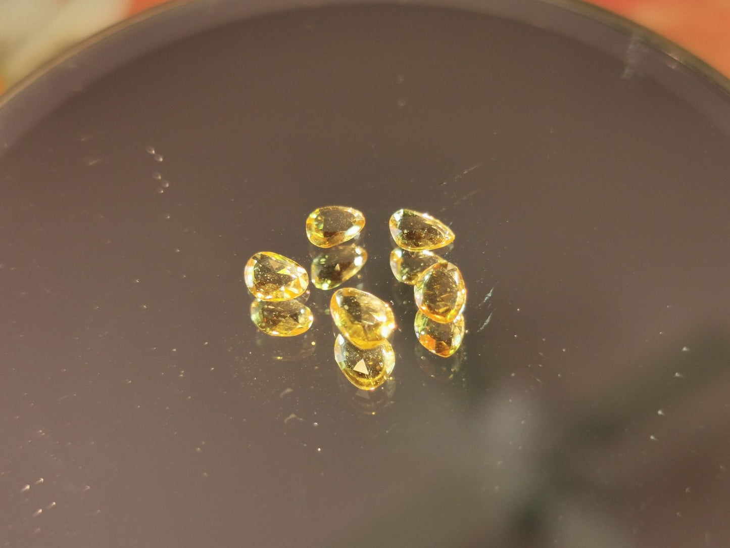 Lotto di 5 Zaffiri arancio taglio rosetta forma fancy 1,15 ct totali