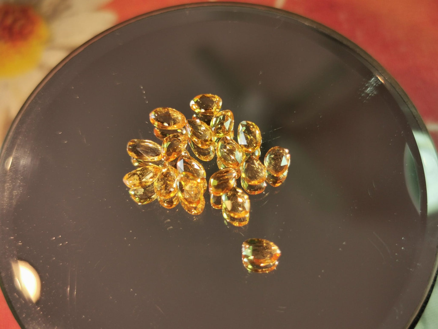 Lotto di 17 Zaffiri arancio taglio rosetta forma fancy 5,15 ct totali