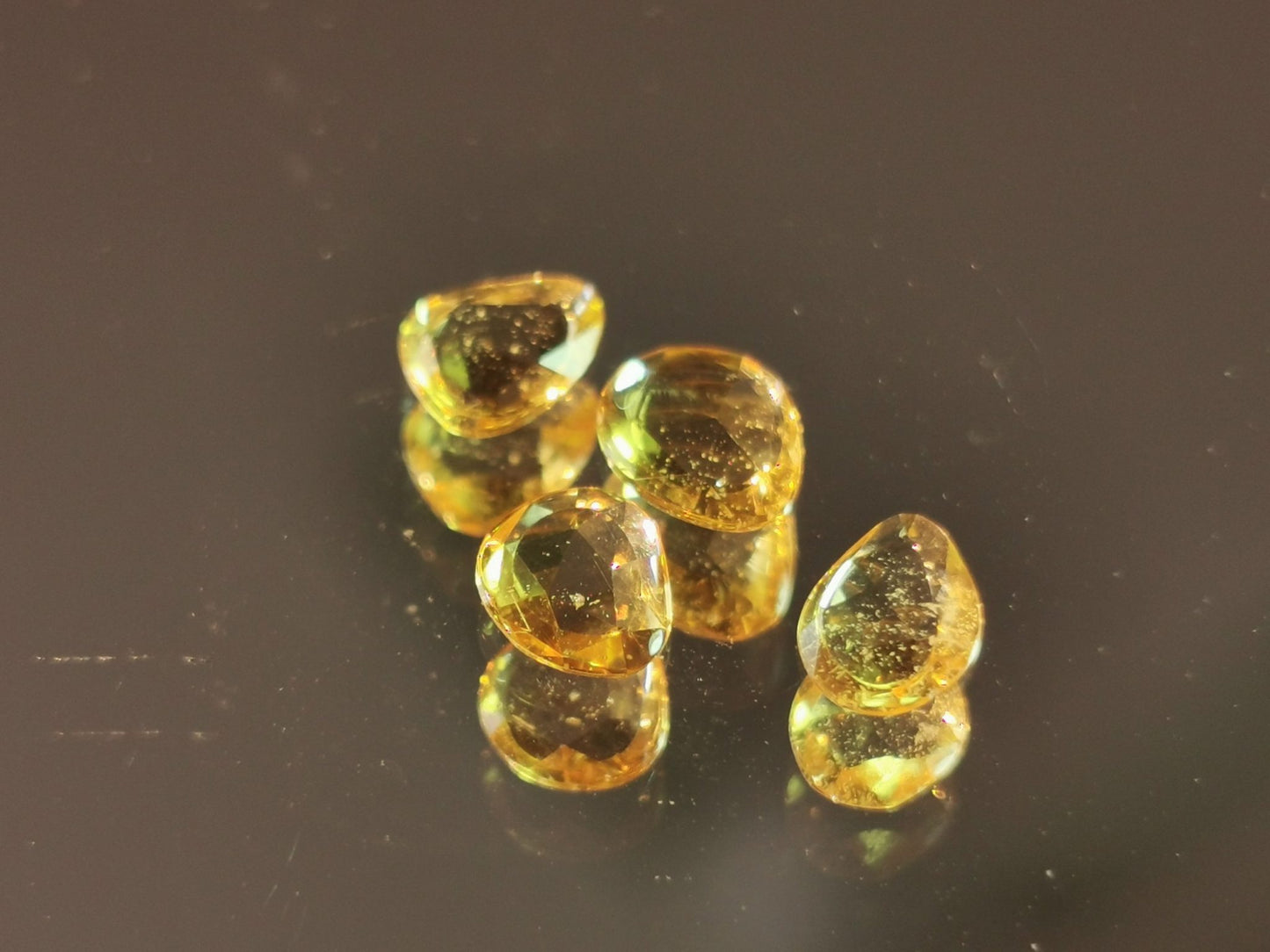 Lotto di 4 Zaffiri arancio taglio rosetta forma fancy 1,45 ct totali