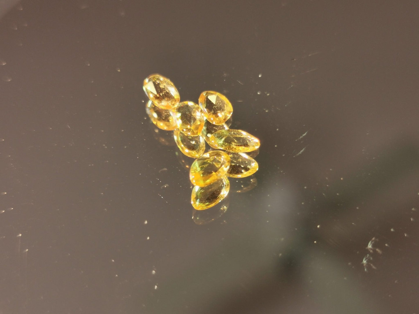 Lotto di 5 Zaffiri arancio taglio rosetta forma fancy 1,05 ct totali