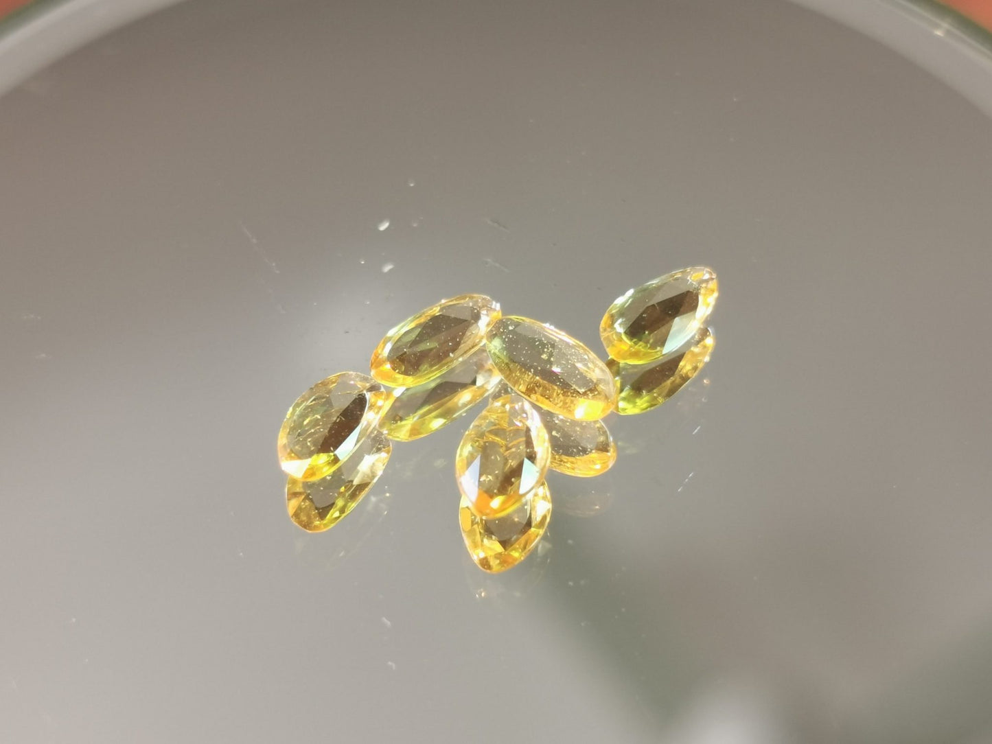 Lotto di 5 Zaffiri arancio taglio rosetta forma fancy 1,79 ct totali