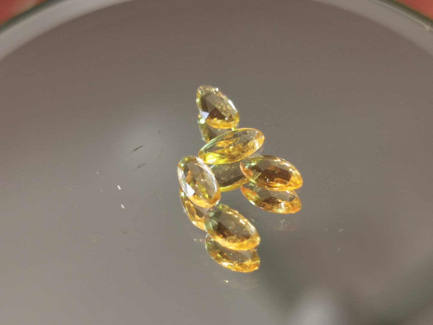 Lotto di 5 Zaffiri arancio taglio rosetta forma fancy 1,79 ct totali
