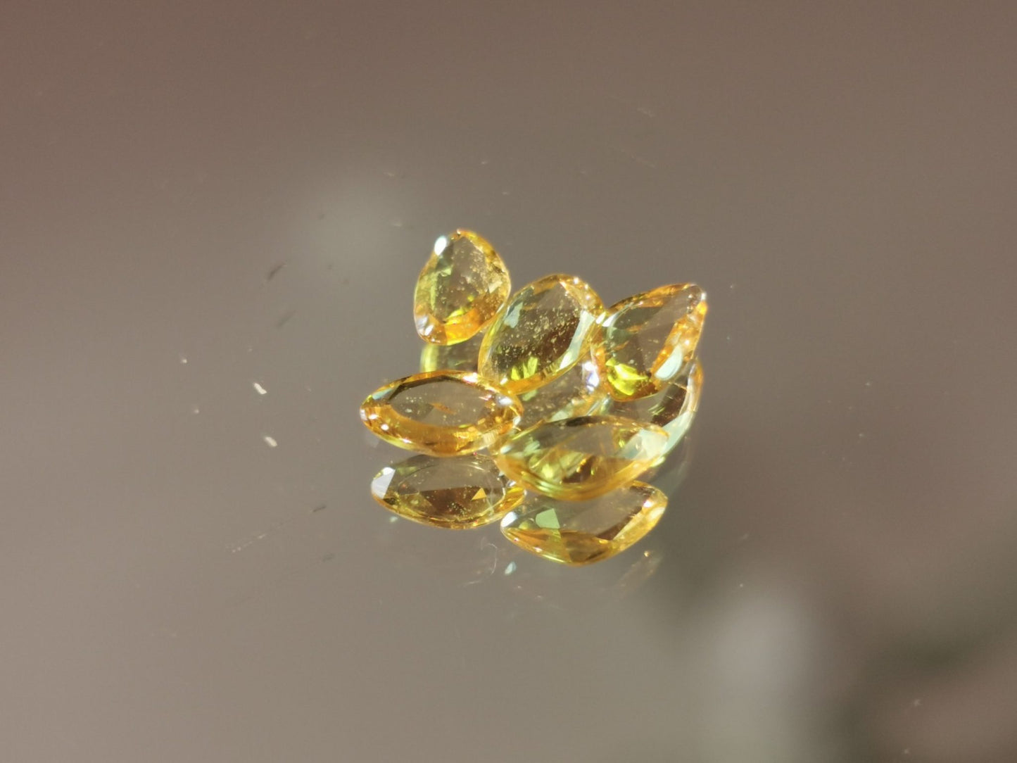Lotto di 5 Zaffiri arancio taglio rosetta forma fancy 1,39 ct totali
