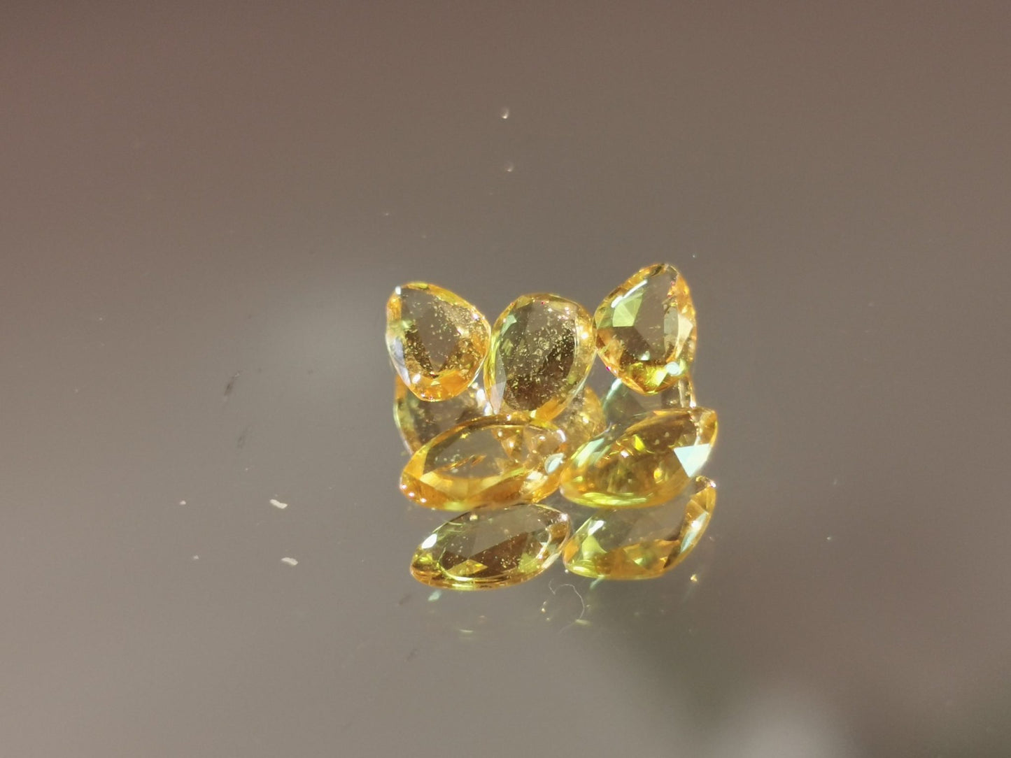Lotto di 5 Zaffiri arancio taglio rosetta forma fancy 1,39 ct totali