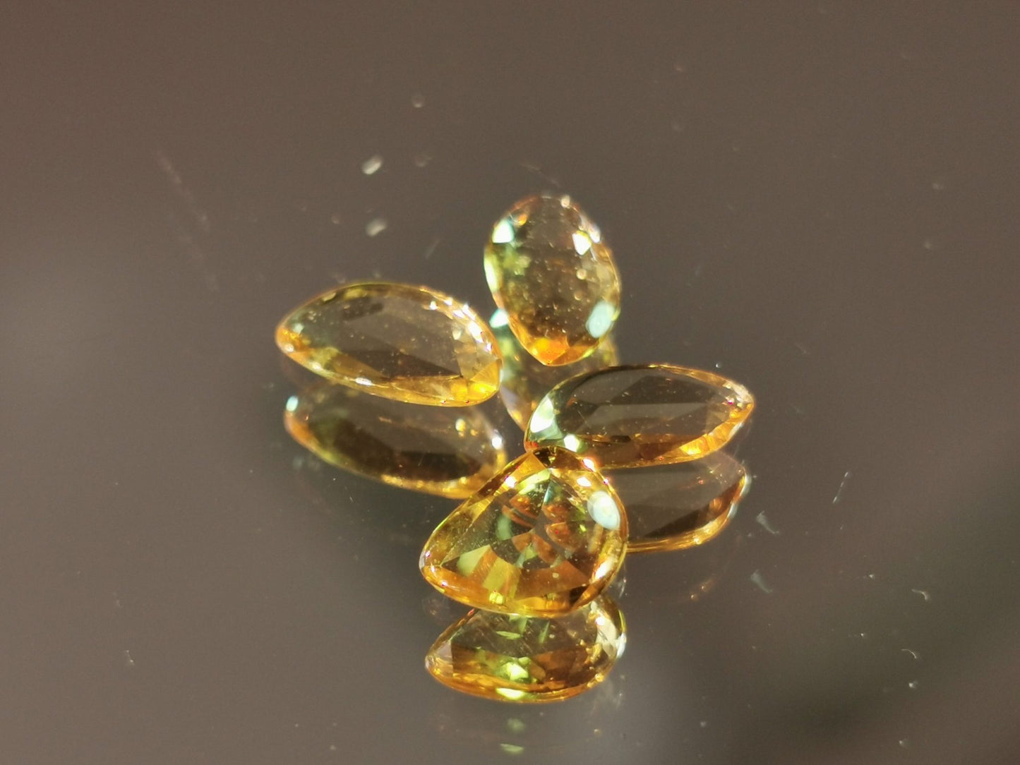 Lotto di 4 Zaffiri arancio taglio rosetta forma fancy 1,64 ct totali