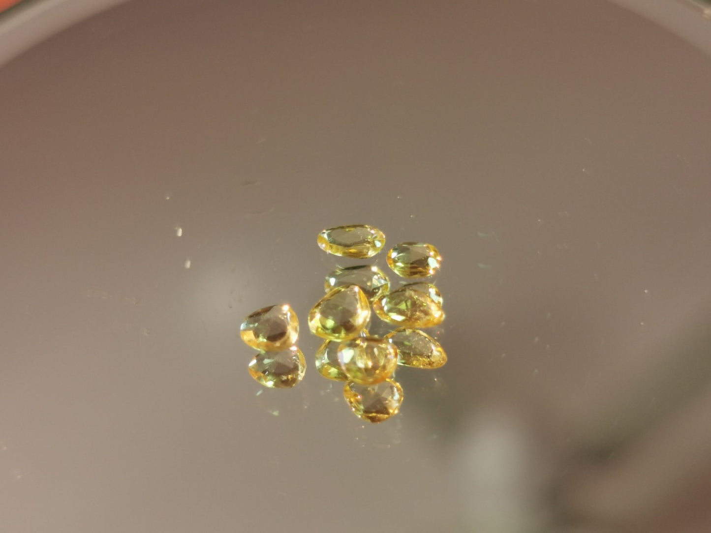 Lotto di 6 Zaffiri giallo taglio rosetta forma fancy 0,78 ct totali
