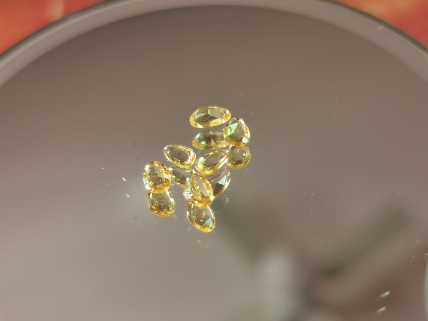 Lotto di 6 Zaffiri giallo taglio rosetta forma fancy 1,08 ct totali
