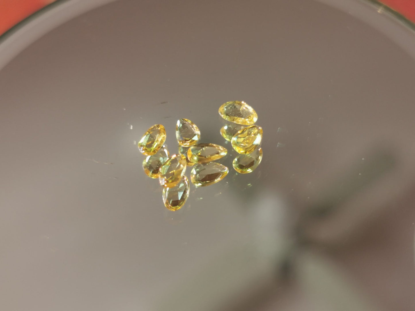 Lotto di 6 Zaffiri giallo taglio rosetta forma fancy 1,08 ct totali
