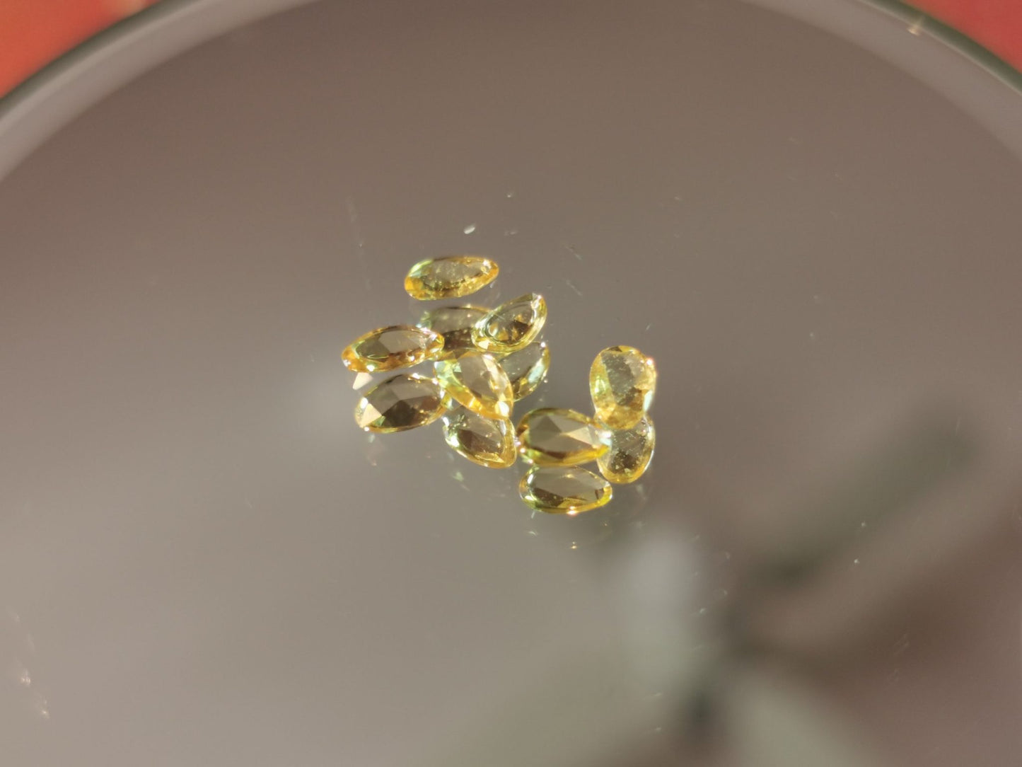 Lotto di 6 Zaffiri giallo taglio rosetta forma fancy 1,08 ct totali