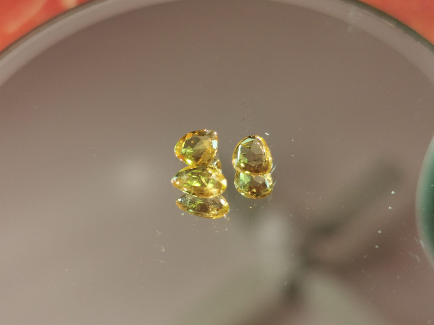 Lotto di 3 Zaffiri giallo taglio rosetta forma fancy 1,56 ct totali