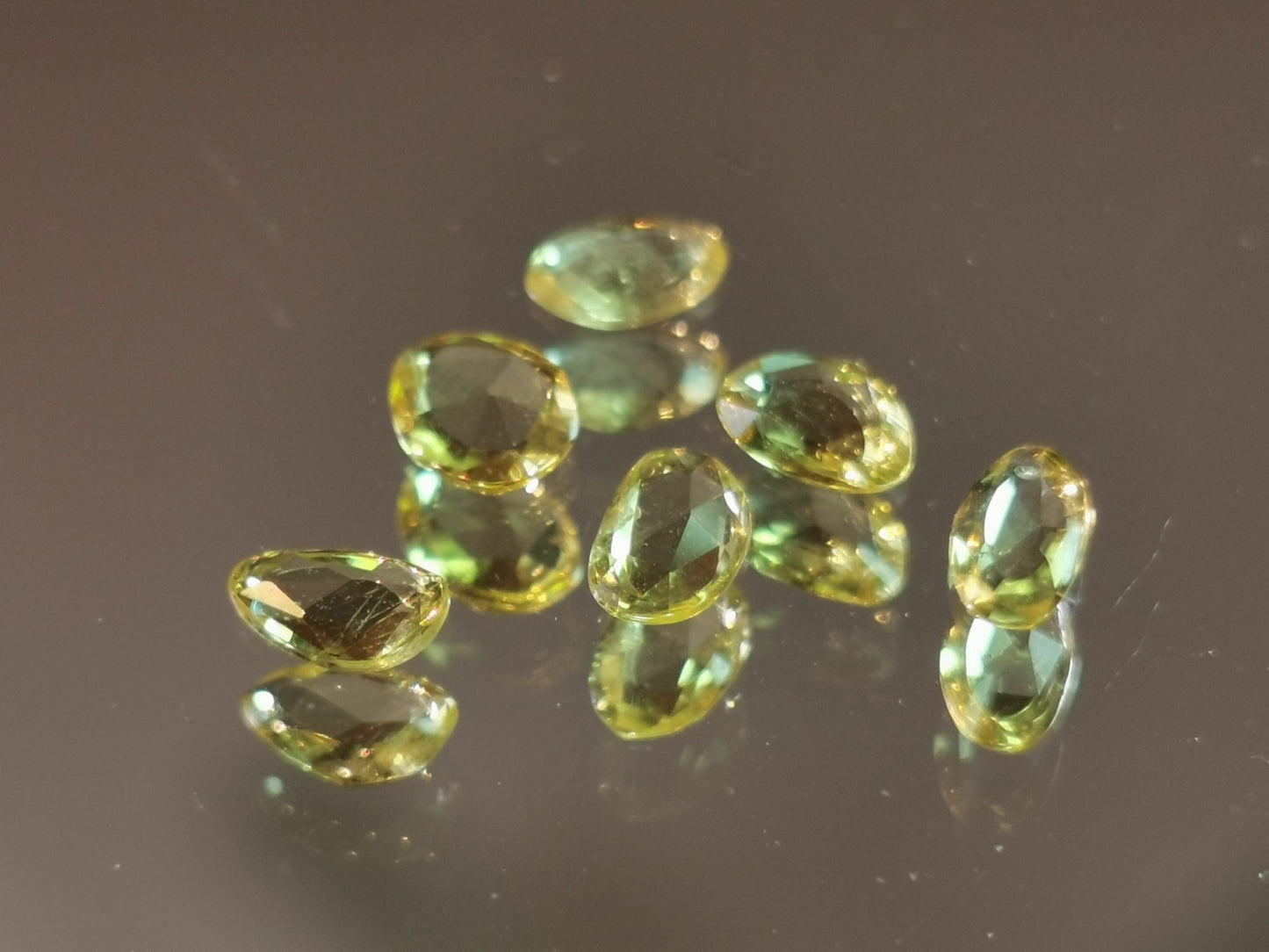 Lotto di 6 Zaffiri giallo taglio rosetta forma fancy 1,28 ct totali