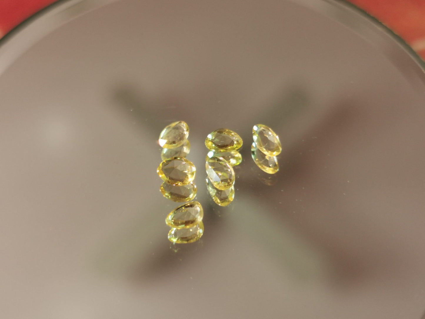Lotto di 6 Zaffiri giallo taglio rosetta forma fancy 1,28 ct totali